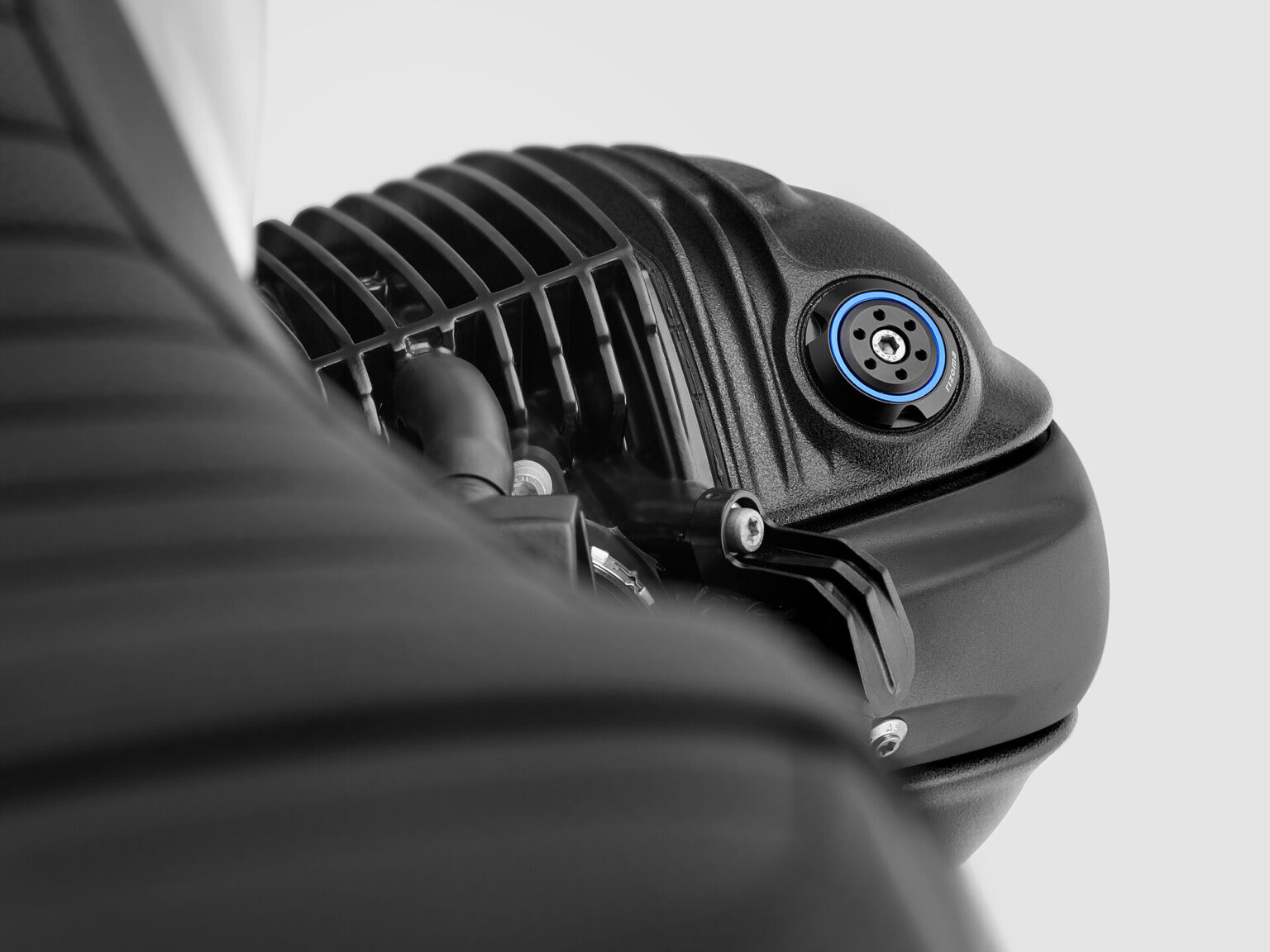 R 12 G/S (2026) – rizoma Japan